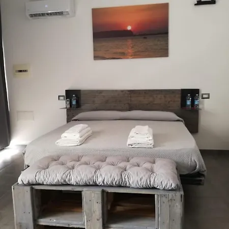 Bed & Breakfast Cub&b By Selene Domus Collection *